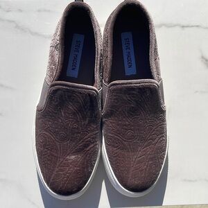 Steve Madden Velvet Pink Slip-On Shoe Size 8.5